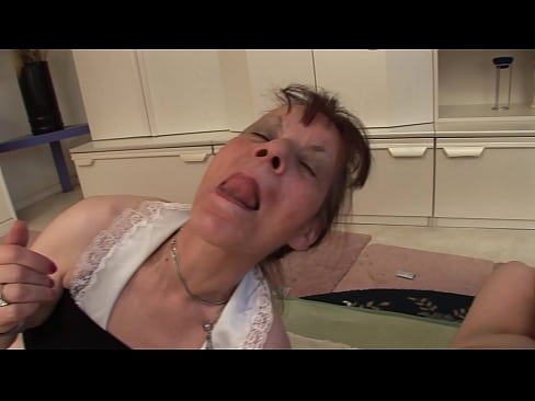 ❤️ Tá triúr ag beirt sheanmháthair agus seanathair amháin ❤️  Just a porn  uainn ga.pornsexer.ru ️❤
