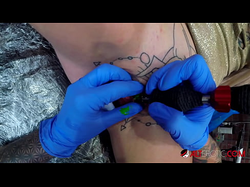 ❤️ An hottie thar a bheith tattooed Sully Savage fuair tattoo ar a clitoris ❤️  Just a porn  uainn ga.pornsexer.ru ️❤